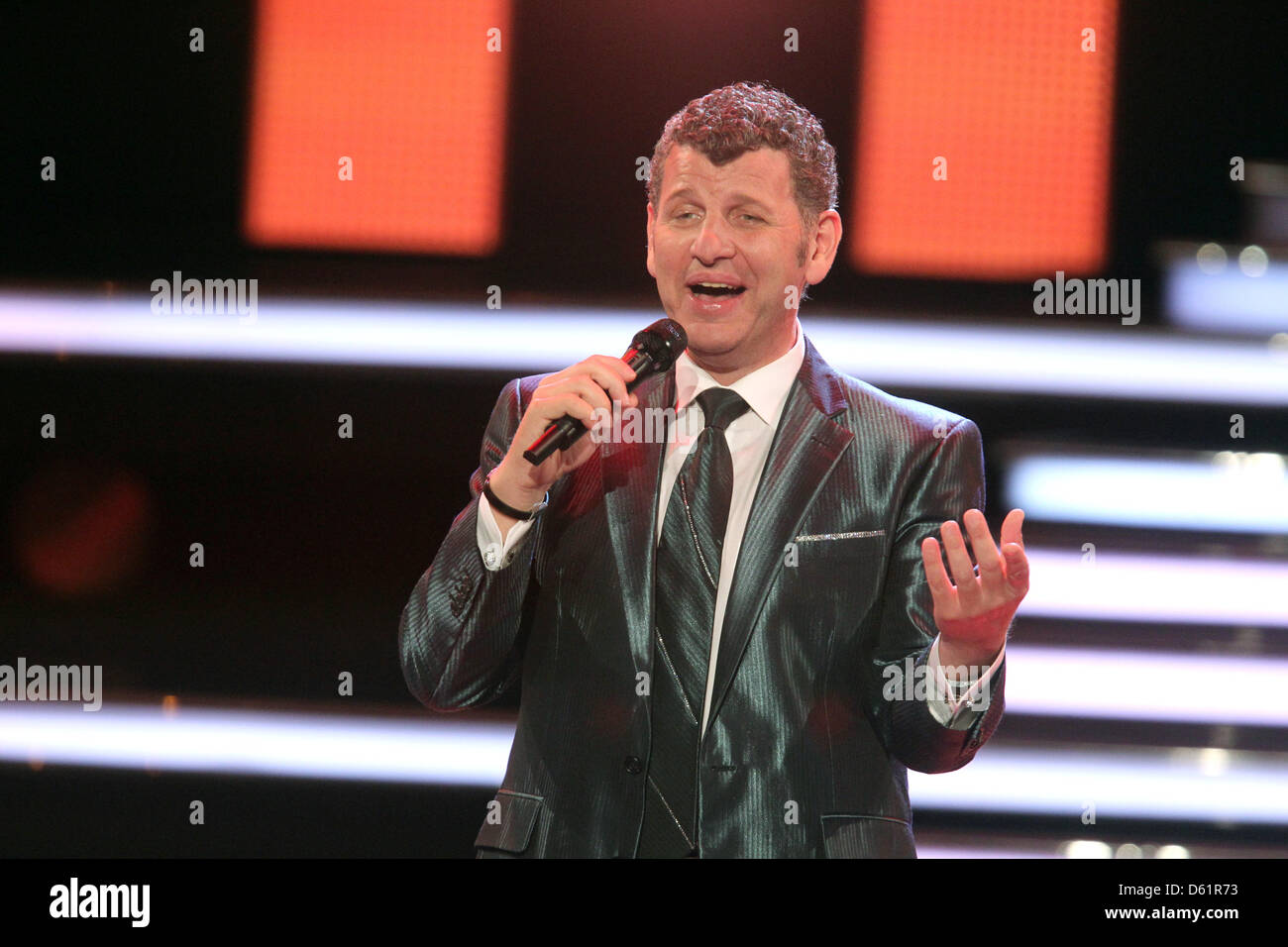 Argentinien-Italienisch-Folk-Sängerin, die Semino Rossi auf der Bühne ...