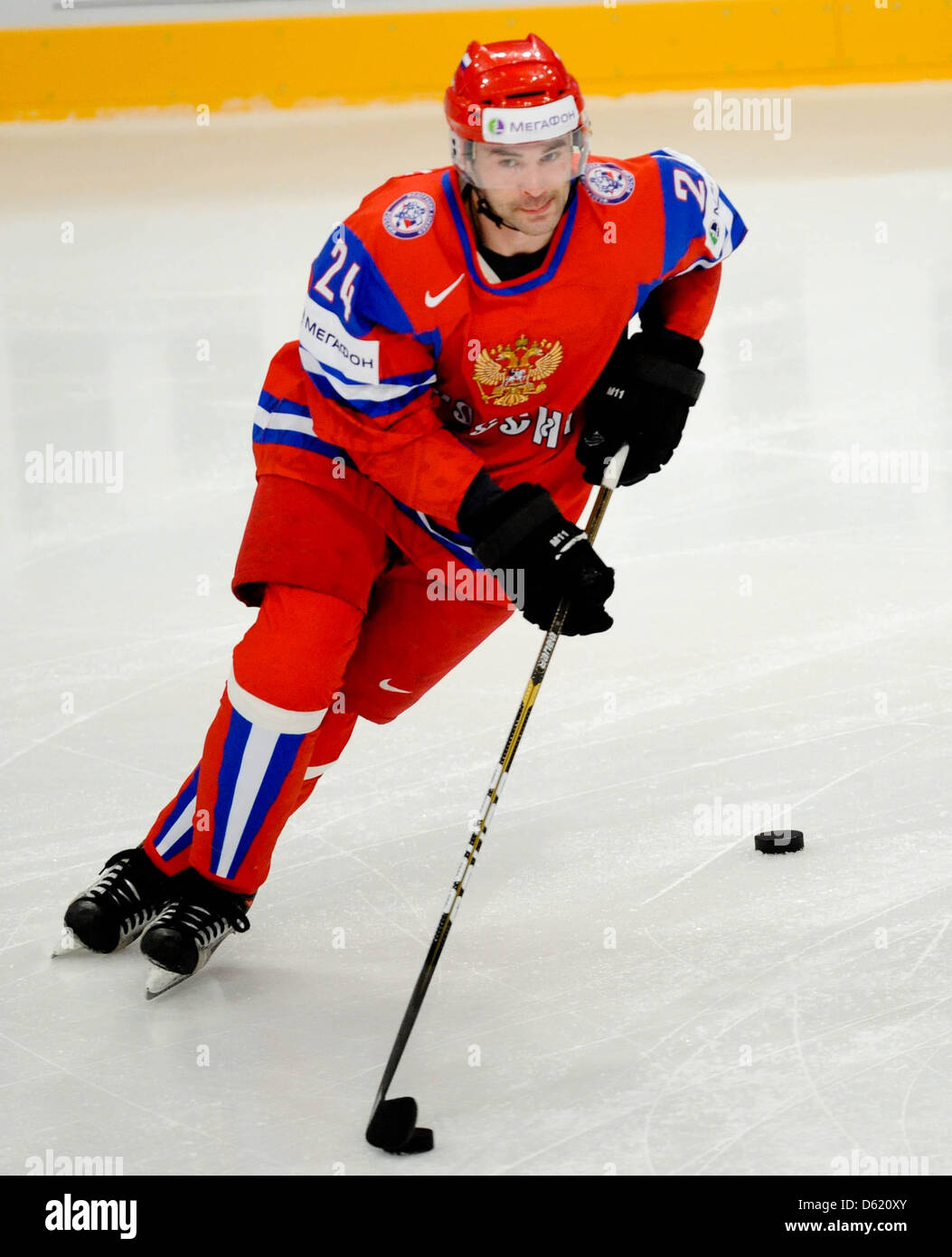 Russlands Alexander Popov Gesten in der EishockeyWeltmeisterschaft
