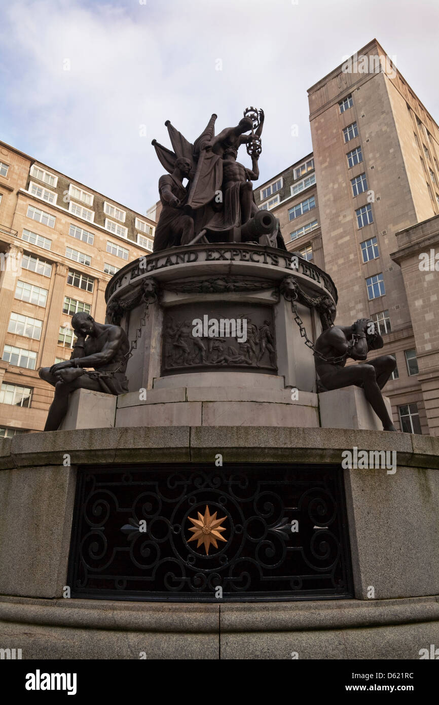 Nelson-Denkmal, von J. C. F. Rossi, Austausch von Fahnen, Liverpool, Merseyside, England Stockfoto