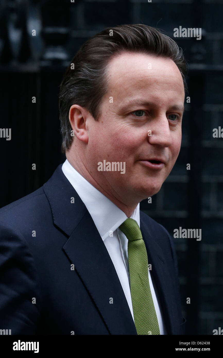 Premierminister David Cameron verlässt No: 10 Downing Street in London, England, am 19. März 2013. Stockfoto