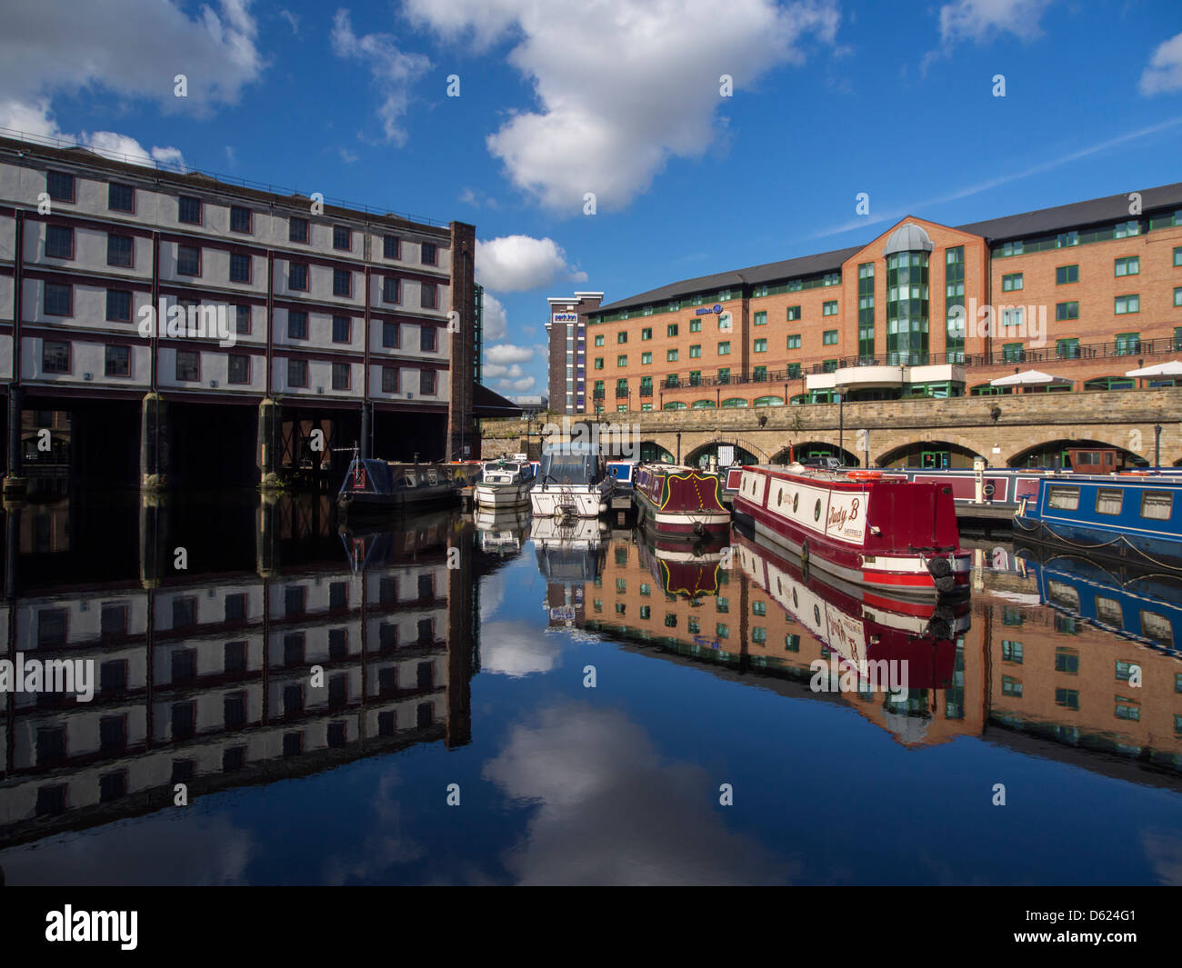 Sheffield canal Victoria Kais, nach Restaurierung Arbeitselemente Boot Liegeplätze-Hotels-Cafés-Bars-Shop-Einheiten und Marina UK Stockfoto