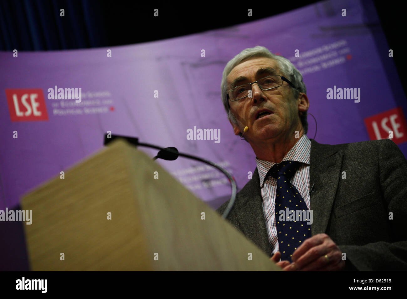 Professor Paul De Grauwe hält eine Rede an der LSE Stockfoto