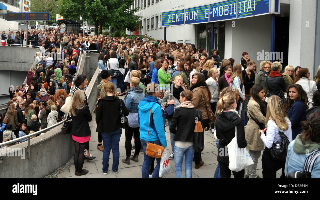 Mercedes Benz Kapazitat Stockfotos Und Bilder Kaufen Alamy