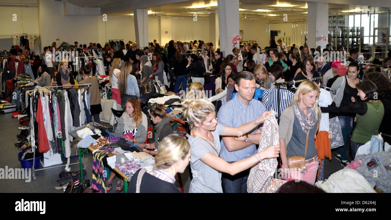 Mercedes Benz Kapazitat Stockfotos Und Bilder Kaufen Alamy