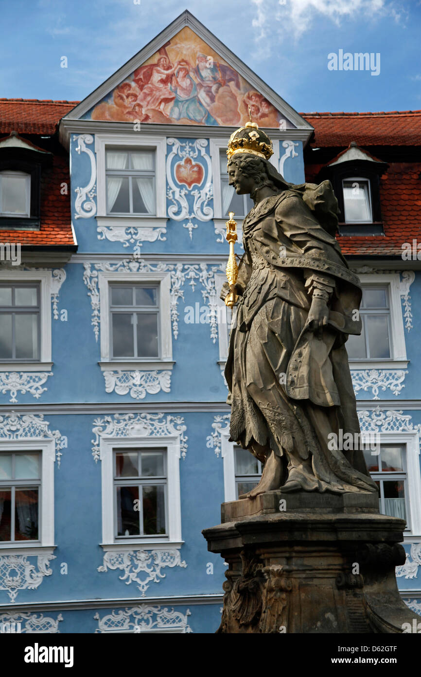 Europa, Deutschland, Bamberg. Kaiserin Kunigunde und Hellerhaus auf die alte Stadt Bamberg. Stockfoto