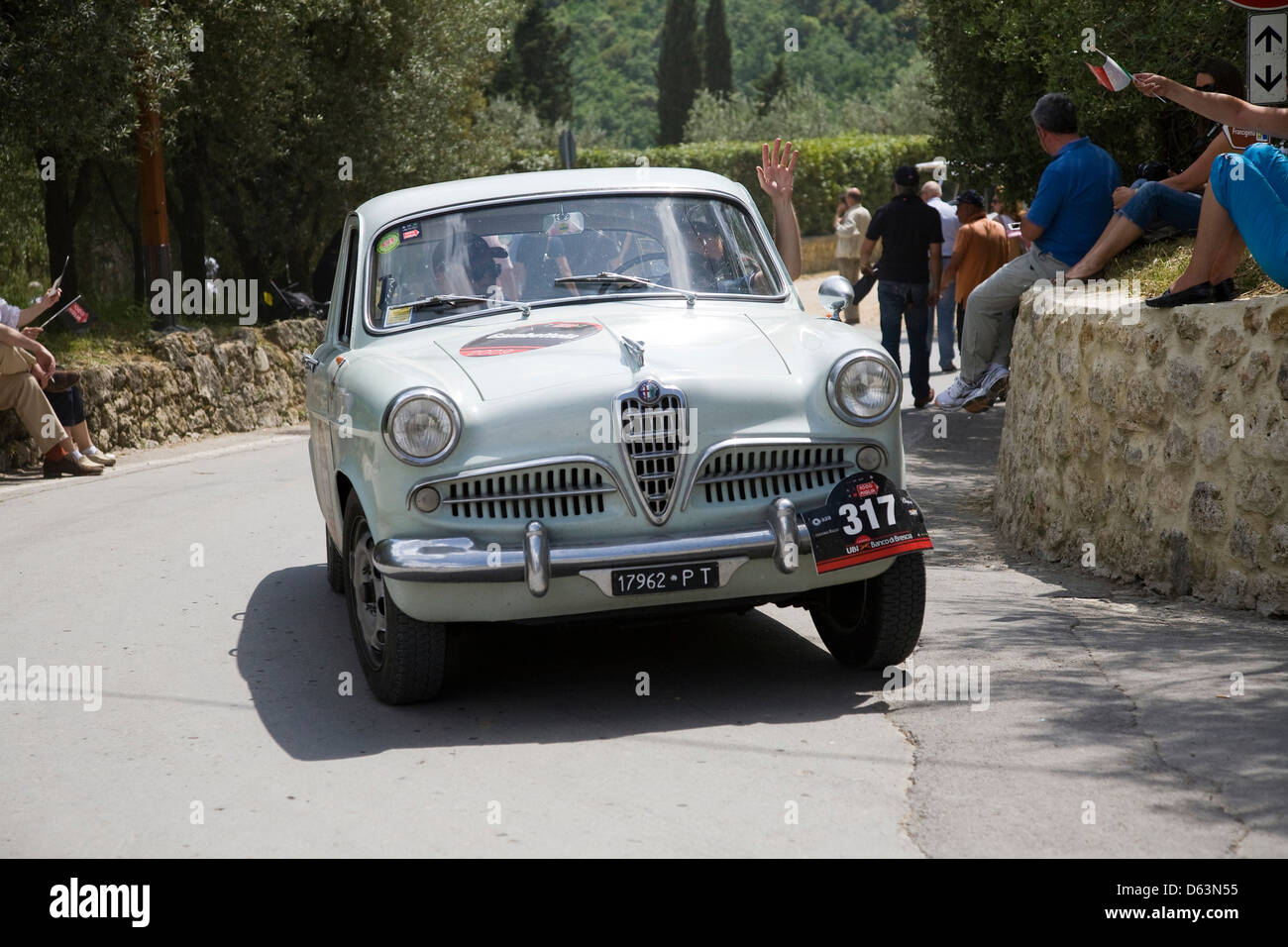 Europa, Italien, Toskana, Monteriggioni, 1000 Meilen, Oldtimer, Alfa Romeo Stockfoto