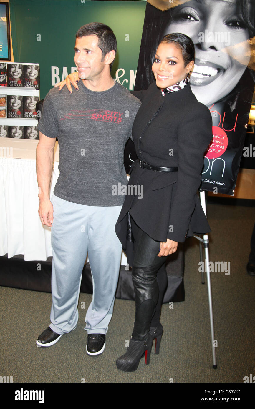 Tony Martinez, Janet Jackson Janet Jackson besucht ihr Signierstunde für "wahre Sie: A Guide To zu finden und liebevolle Yourself" an Stockfoto