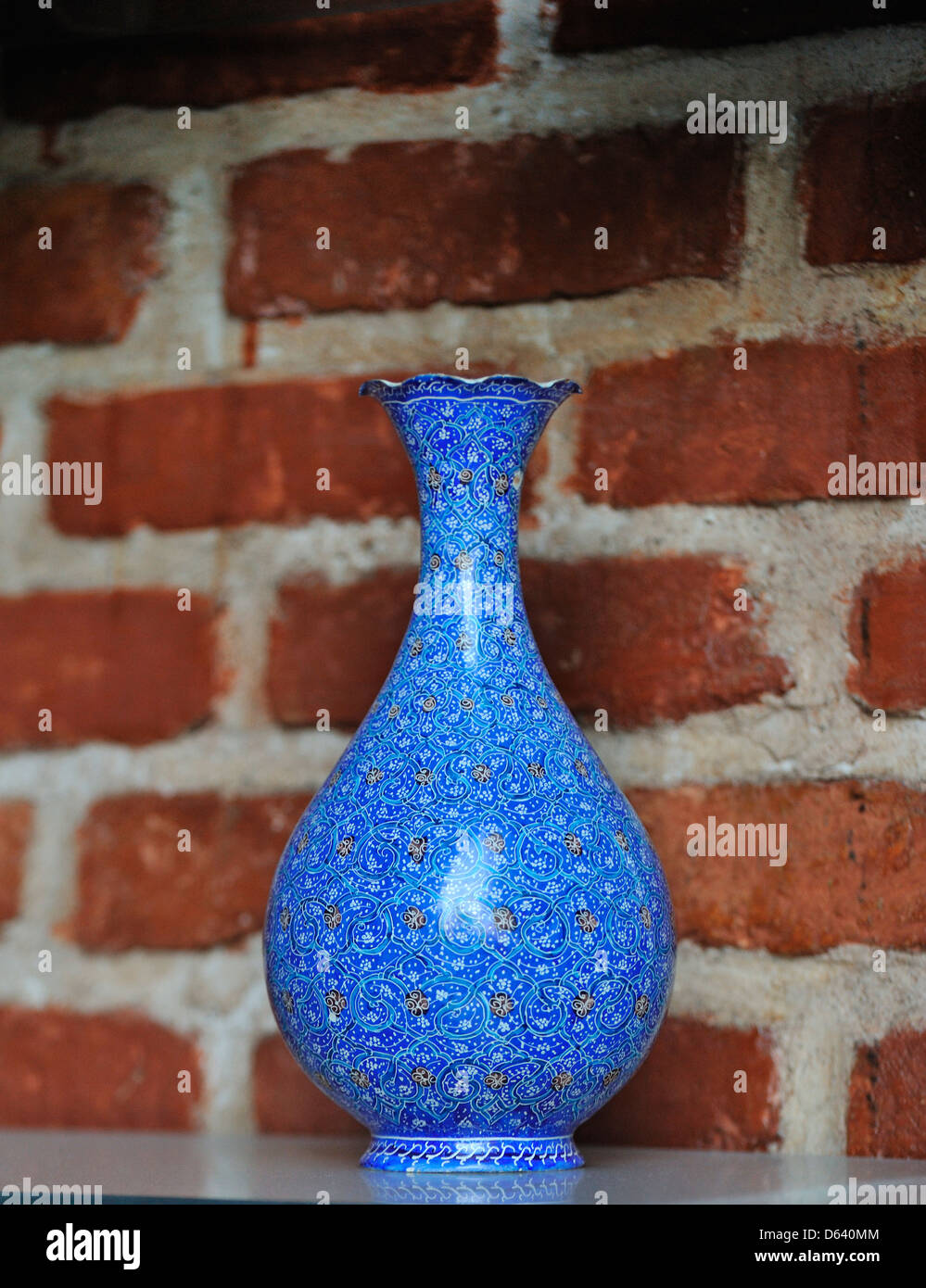 Blaue Vase auf dem Display in der blauen Moschee, Eriwan, Armenien Stockfoto