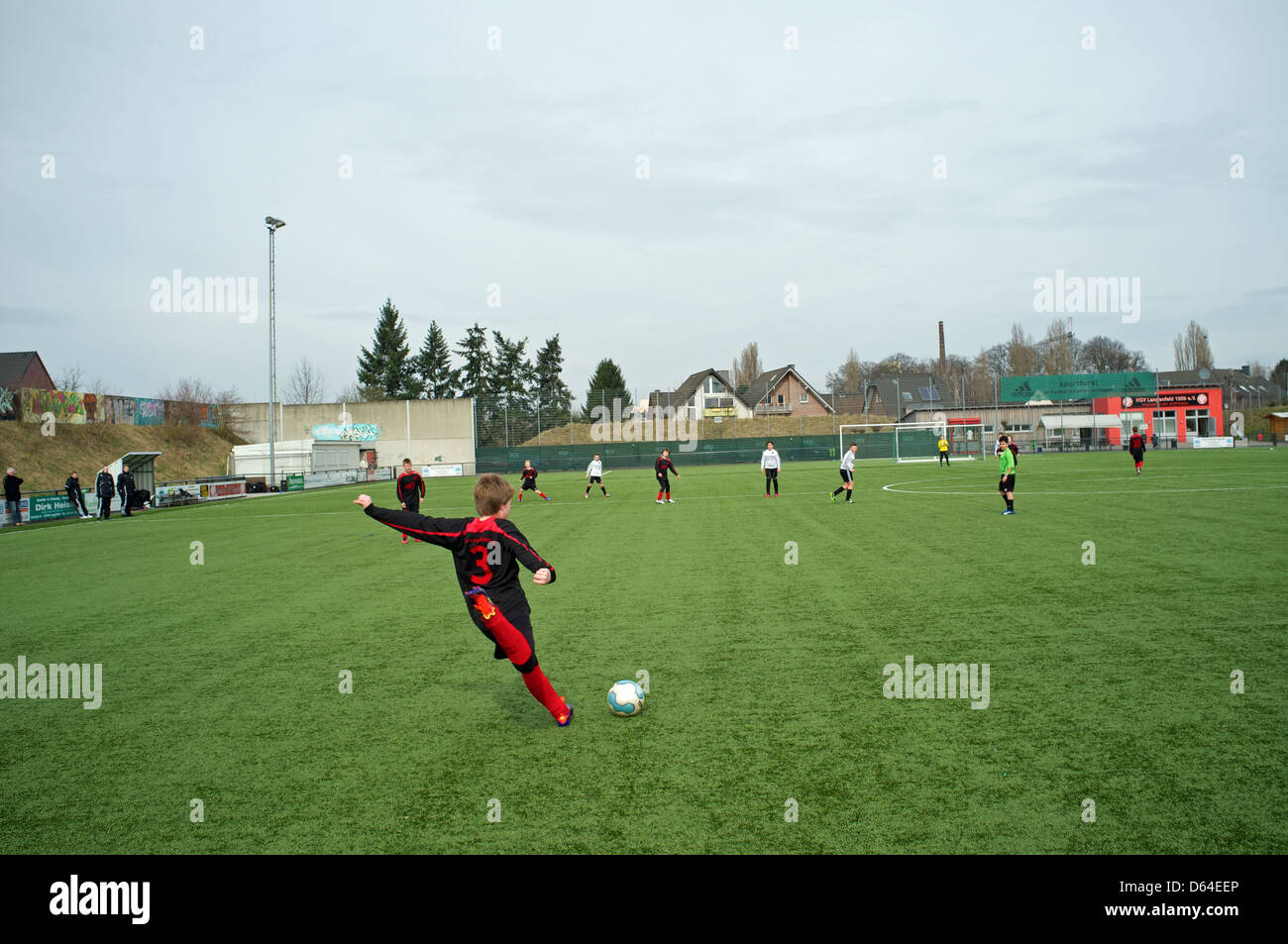 HSV Langenfeld FC jungen Fußballspiel Deutschland Stockfoto