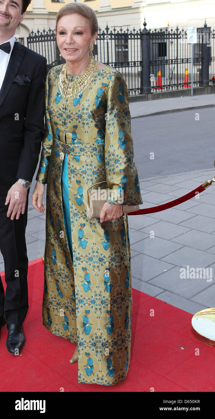 HM Königin Farah Pahlavi vom Iran kommt für die Eröffnung von Marianne & Sigvard Bernadotte Art Awards Gala 2012 in Stockholm, Schweden, 7. Juni 2012. Foto: Albert Nieboer / RPE Niederlande, Stockfoto