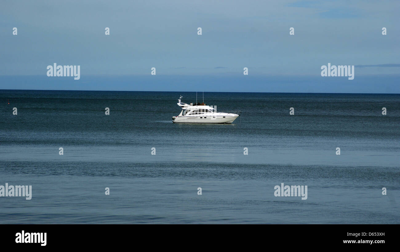 Speed Boot Yacht Ozean Meer Wasser fluchen Stockfoto