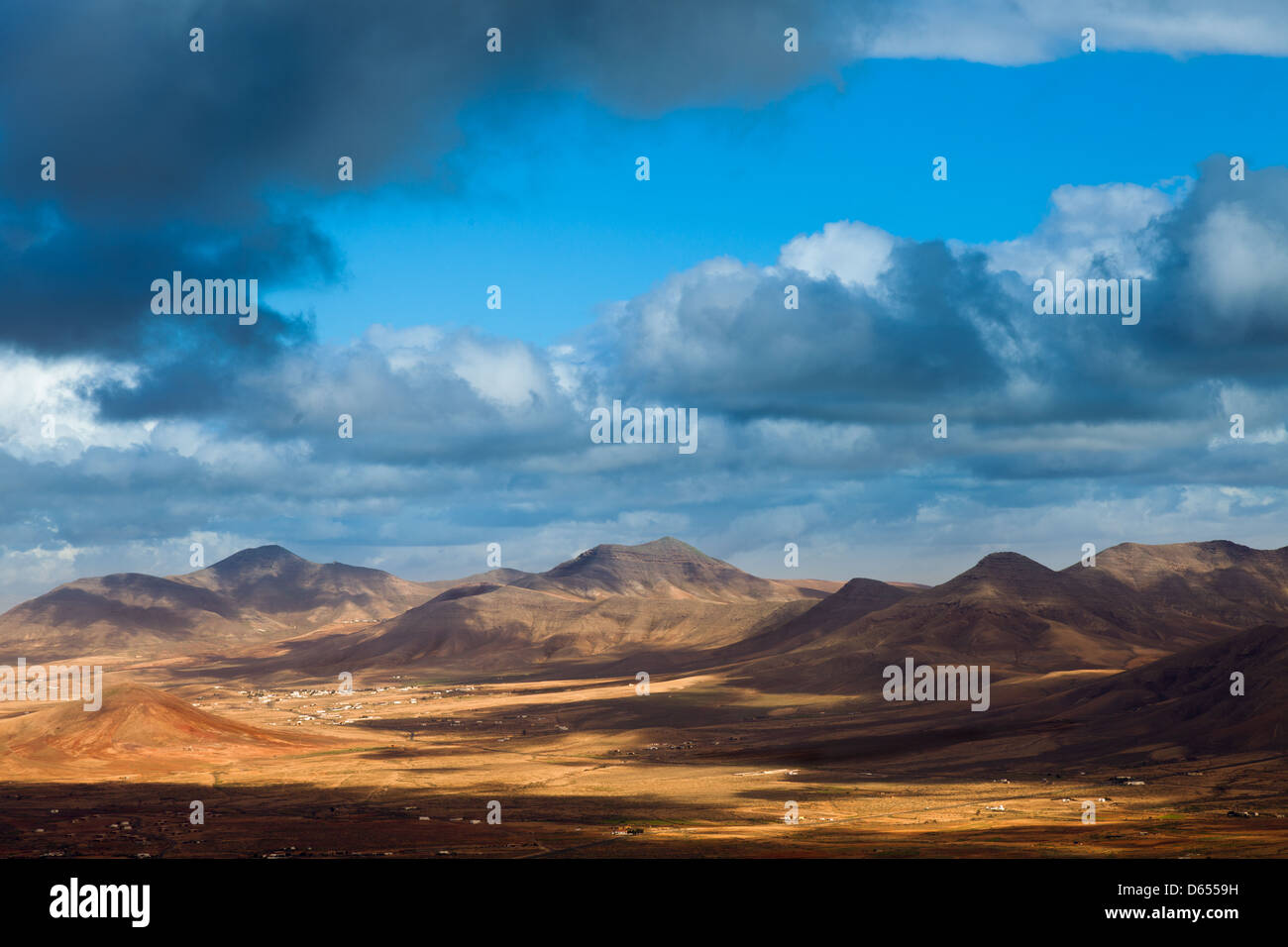 Bergkette bei Sonnenuntergang, Fuerteventura, Kanarische Inseln, Spanien Stockfoto