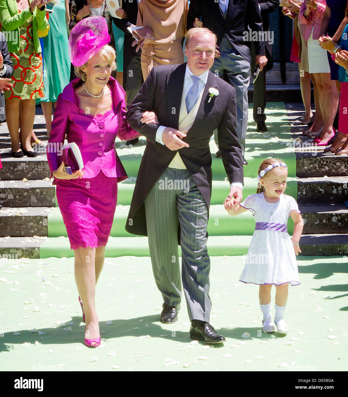 Niederländische Prinzessin Irene und Prinz Carlos de Bourbon de Parme Teilnahme an der Hochzeit der Prinzessin Maria Carolina und Albert Brenninkmeijer in der Basilica di San Miniato al Monte in Florenz, Italien, 16. Juni 2012. Foto: Patrick van Katwijk / Niederlande, Stockfoto