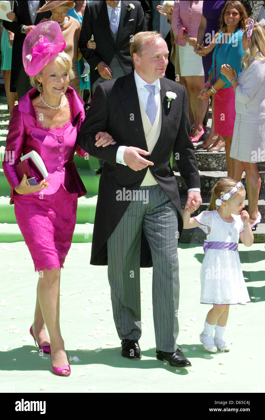 Niederländische Prinzessin Irene und Prinz Carlos de Bourbon de Parme besuchen die Hochzeit der Prinzessin Maria Carolina von Bourbon de Parme und Albert Brenninkmeijer in der Basilica di San Miniato al Monte in Florenz, Italien, 16. Juni 2012. Foto: Patrick van Katwijk - Niederlande Stockfoto