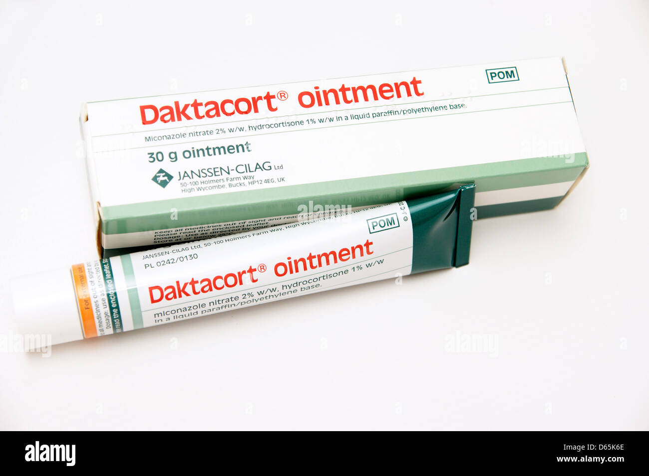 Daktacort Salbe (Miconazolnitrat) Hydrocortison-Steroid Creme zur Behandlung von entzündeten Bedingungen Dermatitis Ekzeme Stockfoto