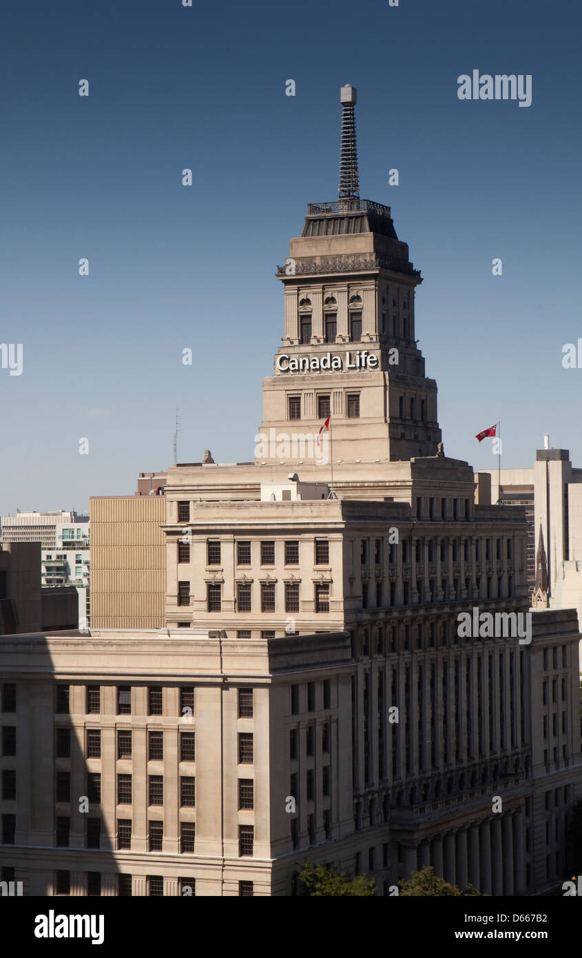 Ein Blick auf die Canada Life Building in der Innenstadt von Toronto, Kanada Stockfoto
