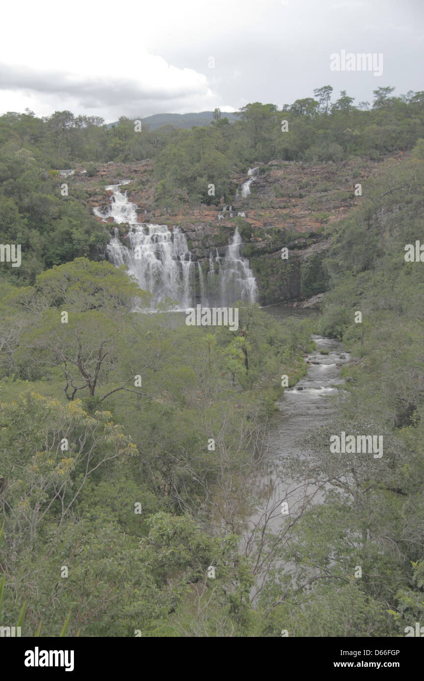 Wasser fällt in der Steppe, Brasilien Stockfoto
