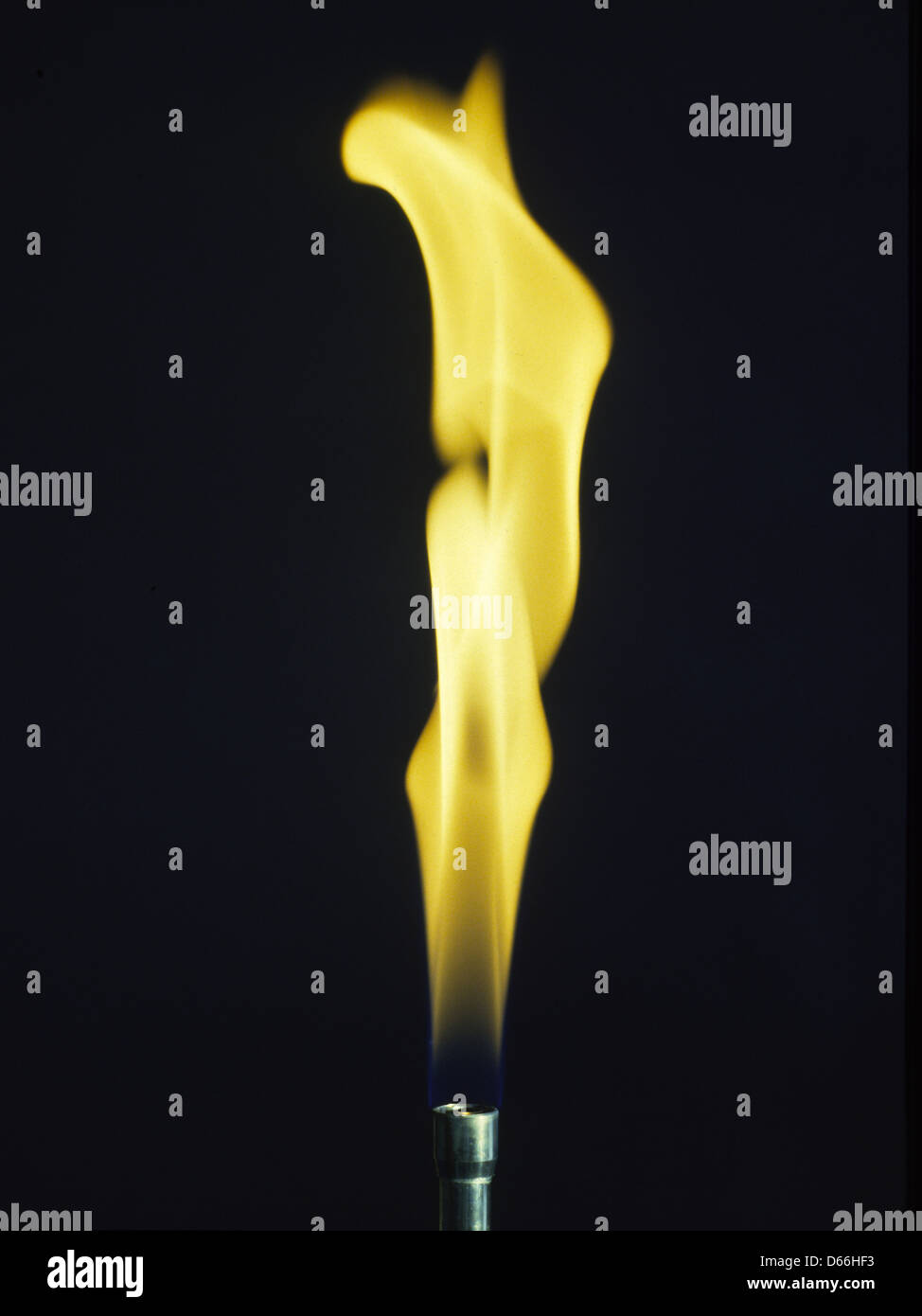 Leuchtenden Gasflamme von dem Bunsenbrenner Stockfoto