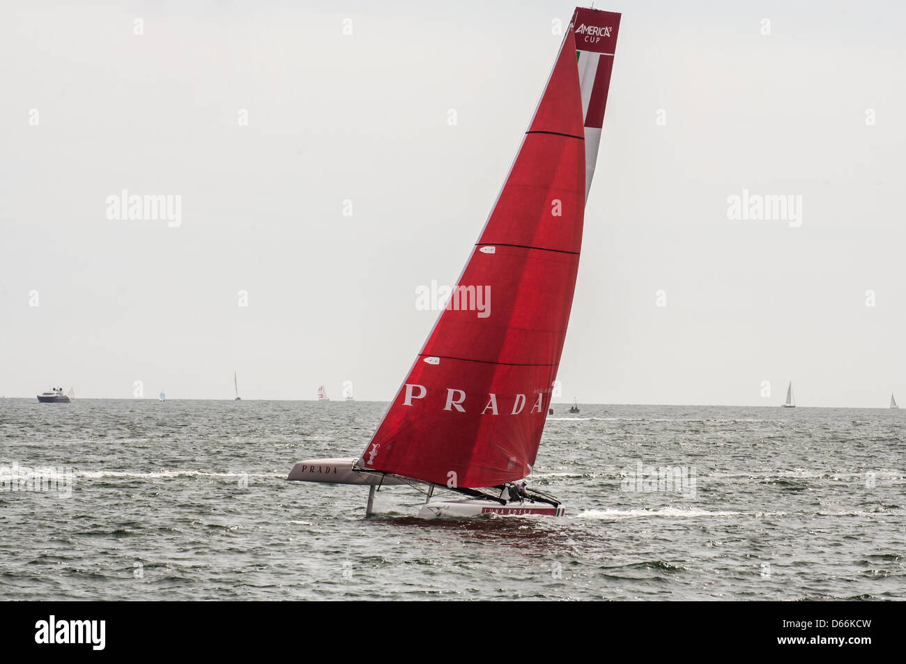 Neapel, Italien. 13. April 2013. Der America Cup Serie Weltwettbewerb. Bildnachweis: Enrico Della Pietra/Alamy Live-Nachrichten Stockfoto