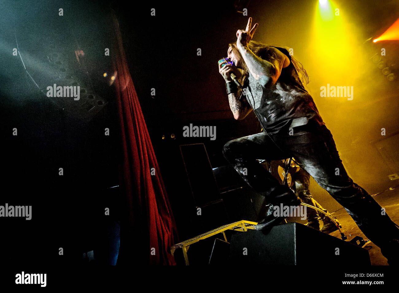 13. April 2013 führt am Sound Academy in Toronto - Toronto, Ontario, Kanada - US-amerikanische Nu-Metal-Band "Coal Chamber" auf der Bühne. Im Bild - Sänger B. DEZ FAFARA (Credit-Bild: © Igor Vidyashev/ZUMAPRESS.com) Stockfoto