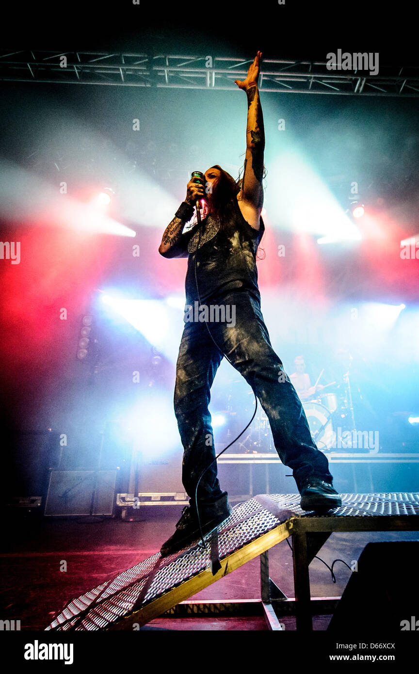 13. April 2013 führt am Sound Academy in Toronto - Toronto, Ontario, Kanada - US-amerikanische Nu-Metal-Band "Coal Chamber" auf der Bühne. Im Bild - Sänger B. DEZ FAFARA (Credit-Bild: © Igor Vidyashev/ZUMAPRESS.com) Stockfoto