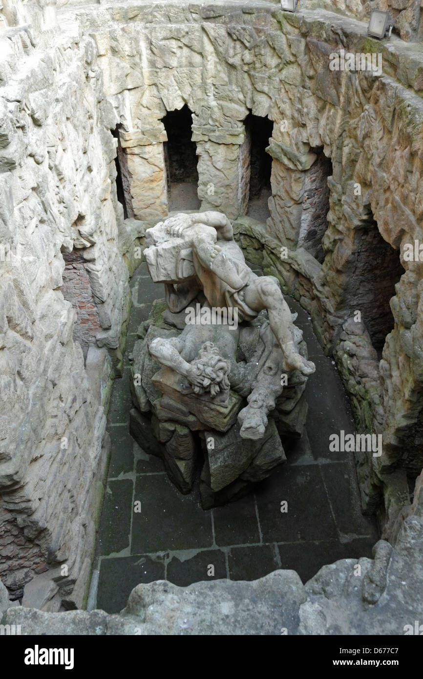 Skulptur unter der Treppe InTroja Schloss Prag Tschechische Republik Stockfoto