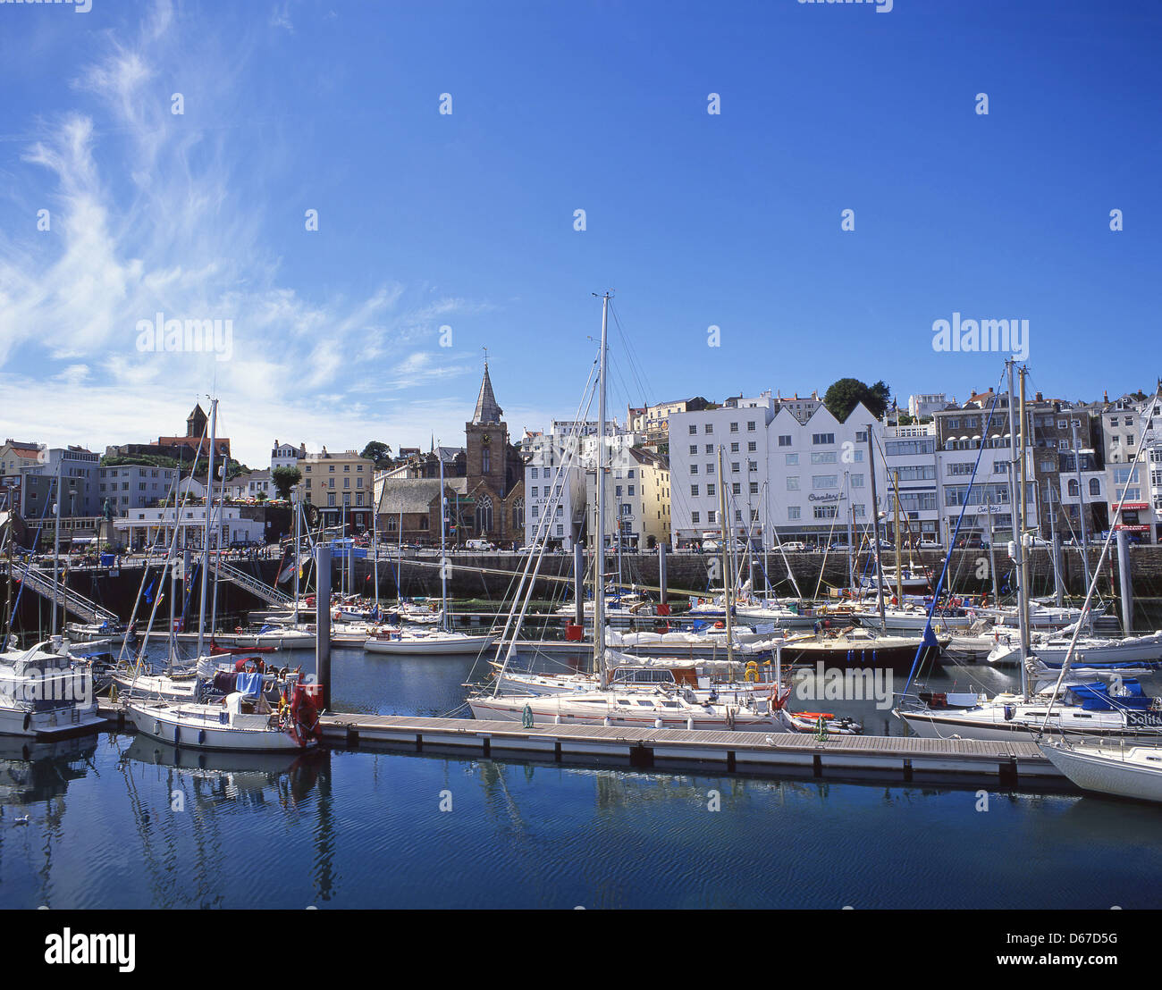 Hafen von Saint Peter Port, Pfarrei St. Pierre Port, Guernsey, Channel