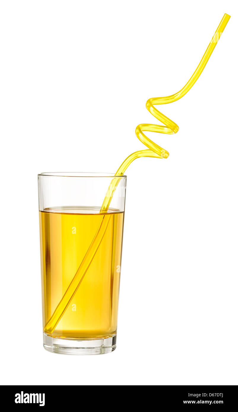 Apfelsaft mit Getränk Stroh in Glas isoliert auf weiss mit Beschneidungspfad enthalten Stockfoto