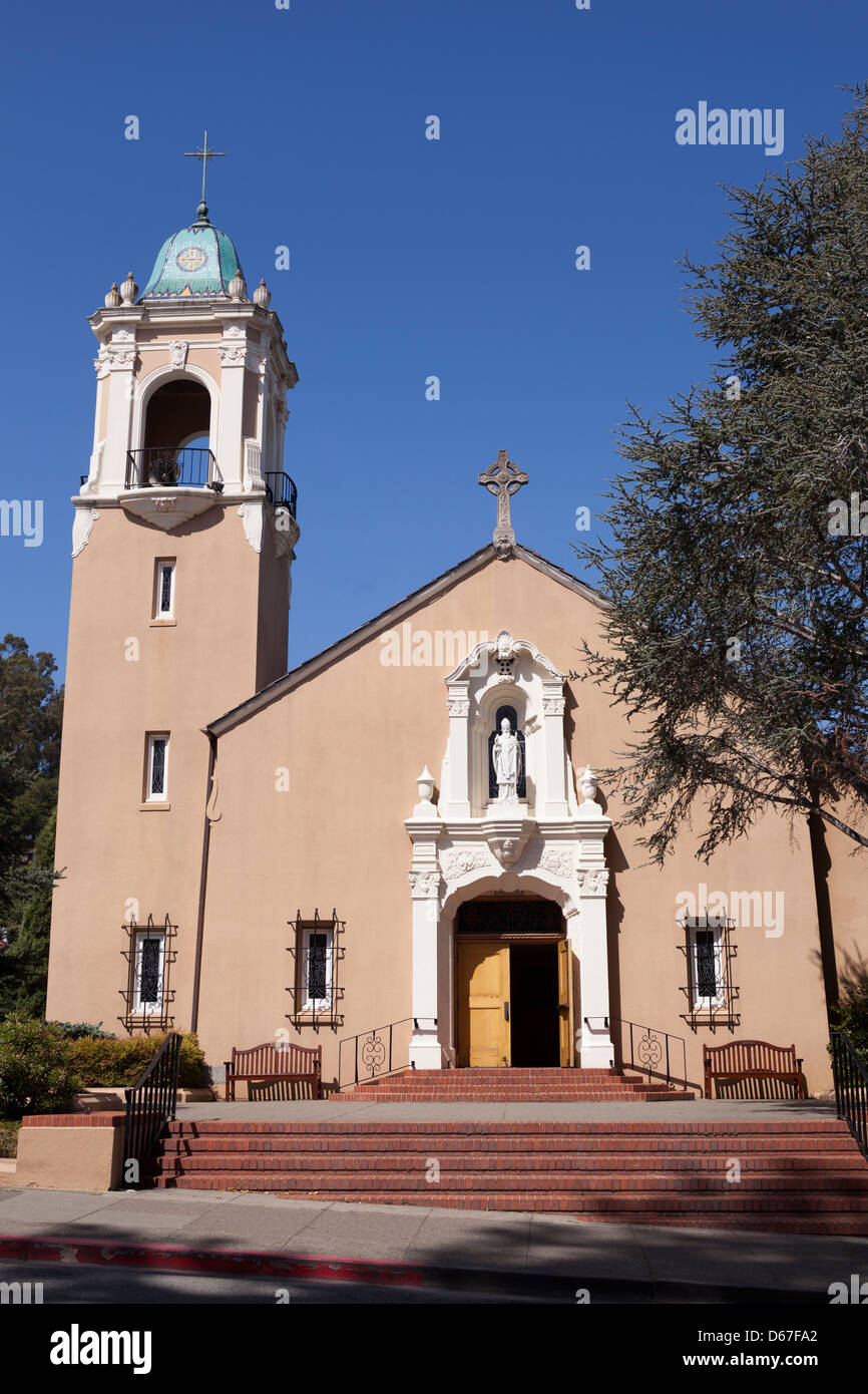 Katholische Kirche St. Patrick, Rittersporn, Kalifornien, USA, Nordamerika Stockfoto