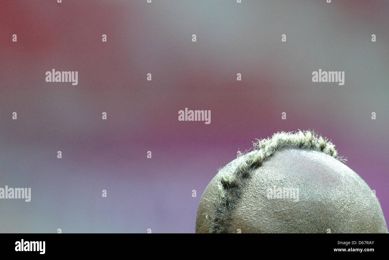 Italiens Mario Balotelli während einer Trainingseinheit der italienischen Fußball-Nationalmannschaft im Nationalstadion in Warschau, Polen, 27. Juni 2012. Foto: Marcus Brandt Dpa (siehe Kapitel 7 und 8 der http://dpaq.de/Ziovh für die UEFA Euro 2012 Geschäftsbedingungen &) Stockfoto