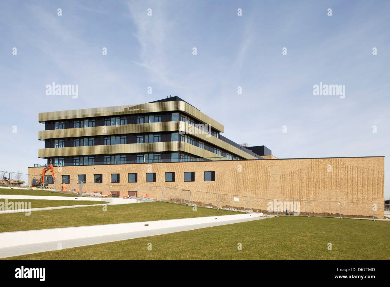 Institut für Werkstoffkunde und Metallurgie Gebäude, Cambridge, Vereinigtes Königreich. Architekt: NBBJ, 2013. Ansicht der Westfassade. Stockfoto