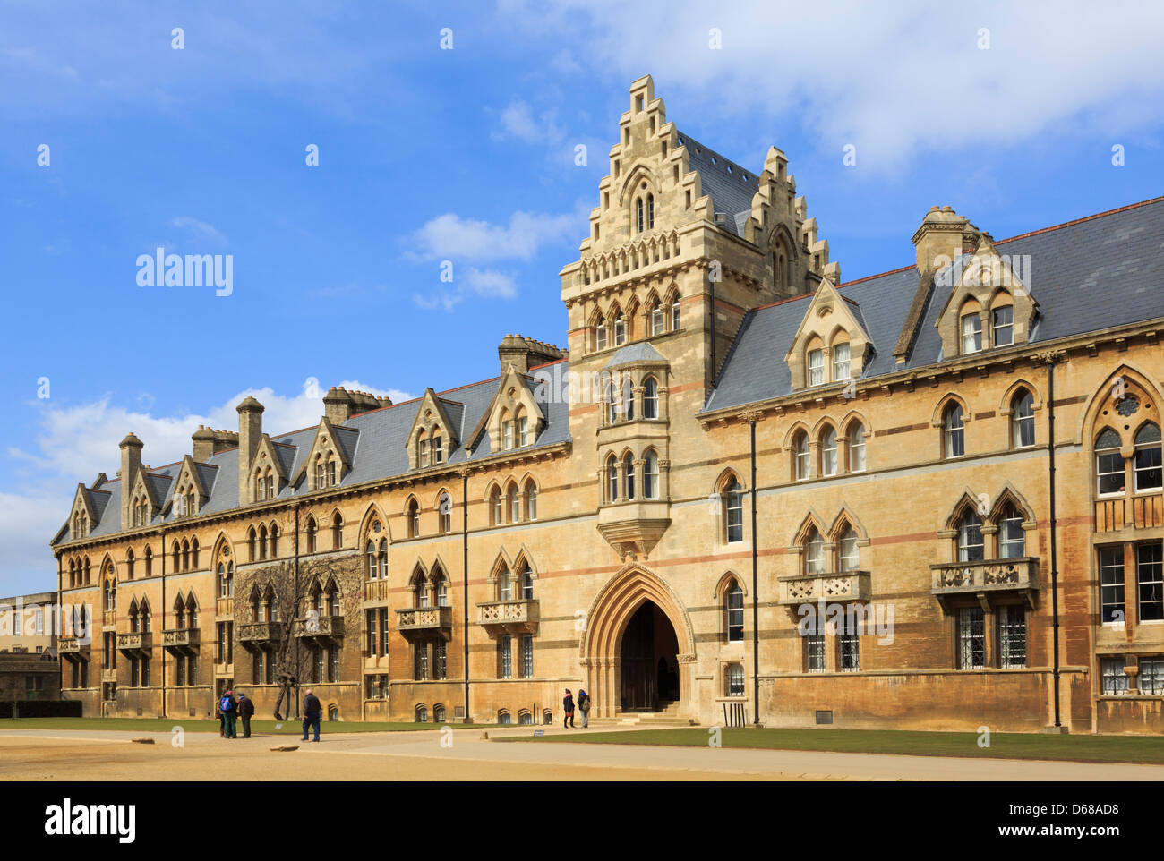 Wiese Gebäude ca. 1863 mit vorderen Haupteingang Christ Church College in Oxford, Oxfordshire, England, UK, Großbritannien Stockfoto