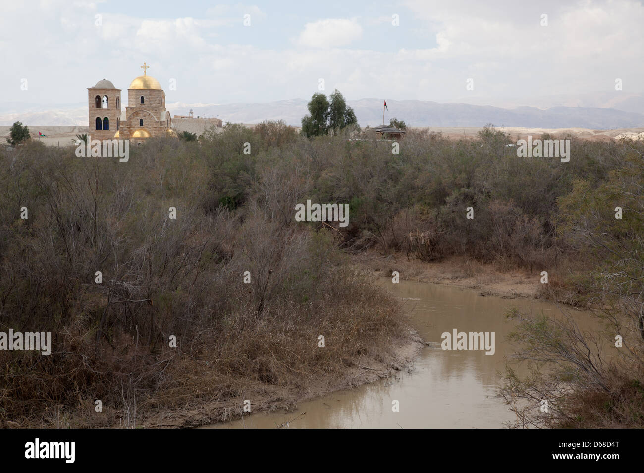 Fluss Jordan, Jordanien, ca. 15. Februar 2013.  Der Jordan River in der Nähe, wo Jesus Taufe war, heute nur einen kleinen schlammigen Bach Stockfoto