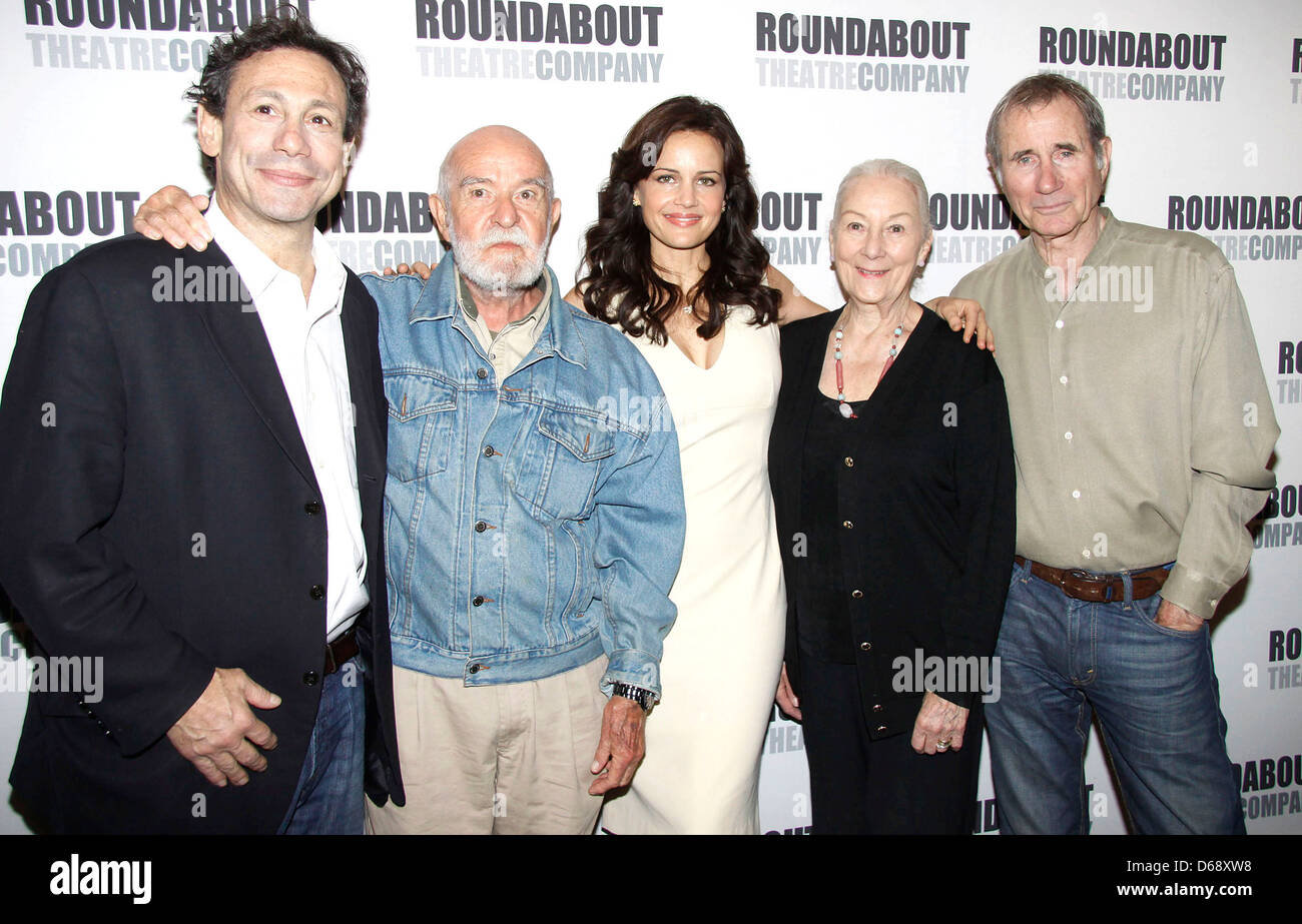 Gordon Edelstein, Athol Fugard, Carla Gugino, Rosemary Harris und Jim Dale Presse Konferenz für den Kreisverkehr Theatre Company Stockfoto