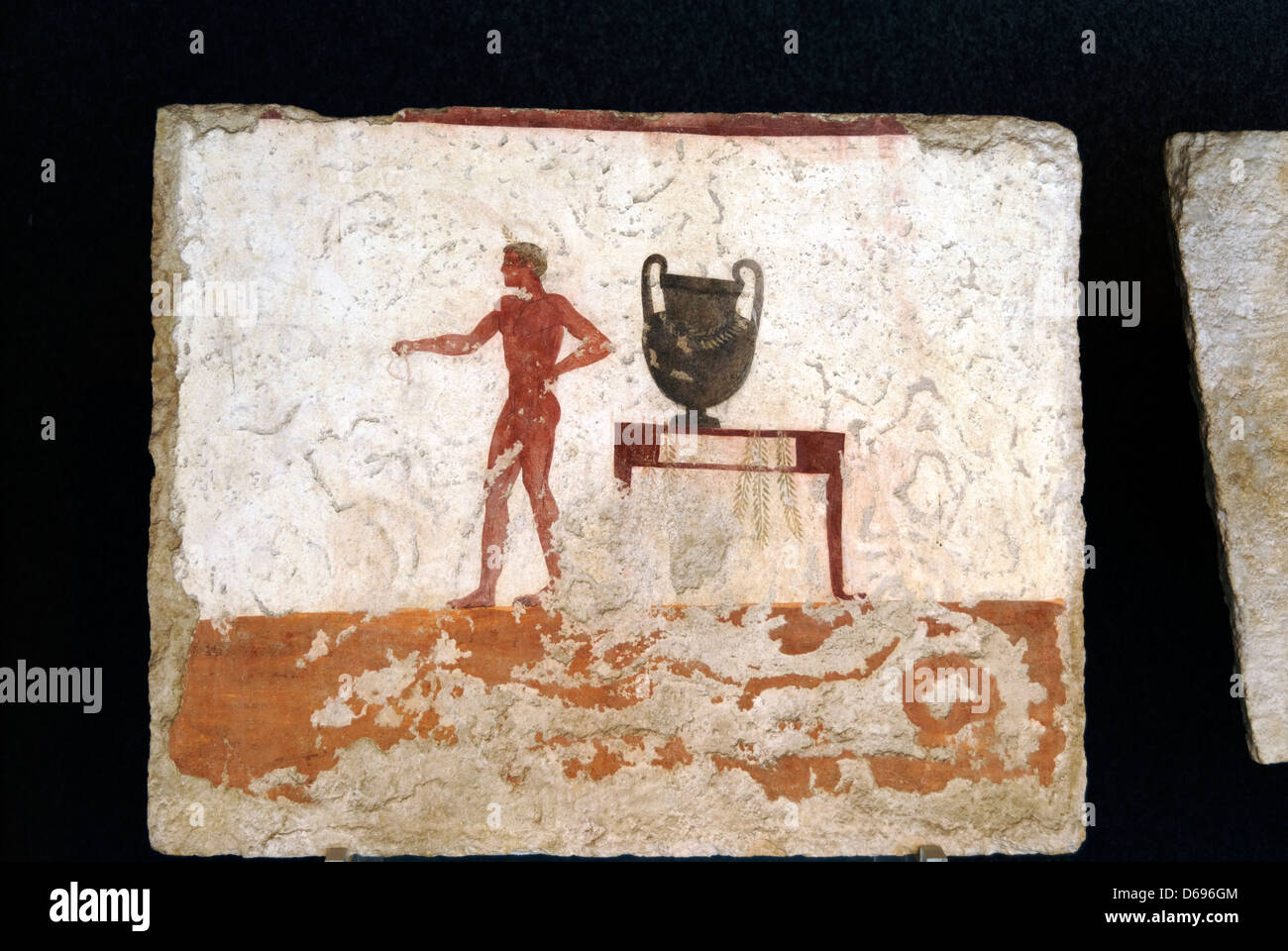 Paestum. Campania. Italien. Ansicht von Osten Schmalseite Panel Wandmalerei aus dem Grab des Tauchers (Tomba del Tuffatore) Stockfoto