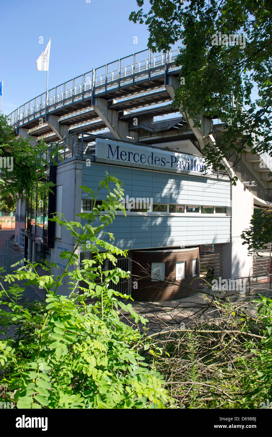 Blick auf die SteffiGrafStadion mit dem Mercedes Pavillon auf dem