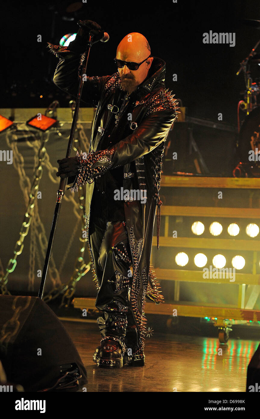Rob halford judas priest performs -Fotos und -Bildmaterial in hoher