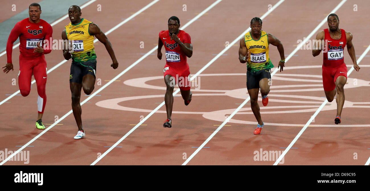 Tyson Gay der Vereinigten Staaten (R-L), Yohan Blake von Jamaika, Justin Gatlin der Vereinigten Staaten, Usain Bolt aus Jamaika, Ryan Bailey in 100m-Finale der Männer während der London 2012 Olympische Spiele Leichtathletik, Leichtathletik-Veranstaltungen im Olympiastadion, London, Vereinigtes Königreich, 5. August 2012 antreten. Foto: Friso Gentsch Dpa +++(c) Dpa - Bildfunk +++ Stockfoto