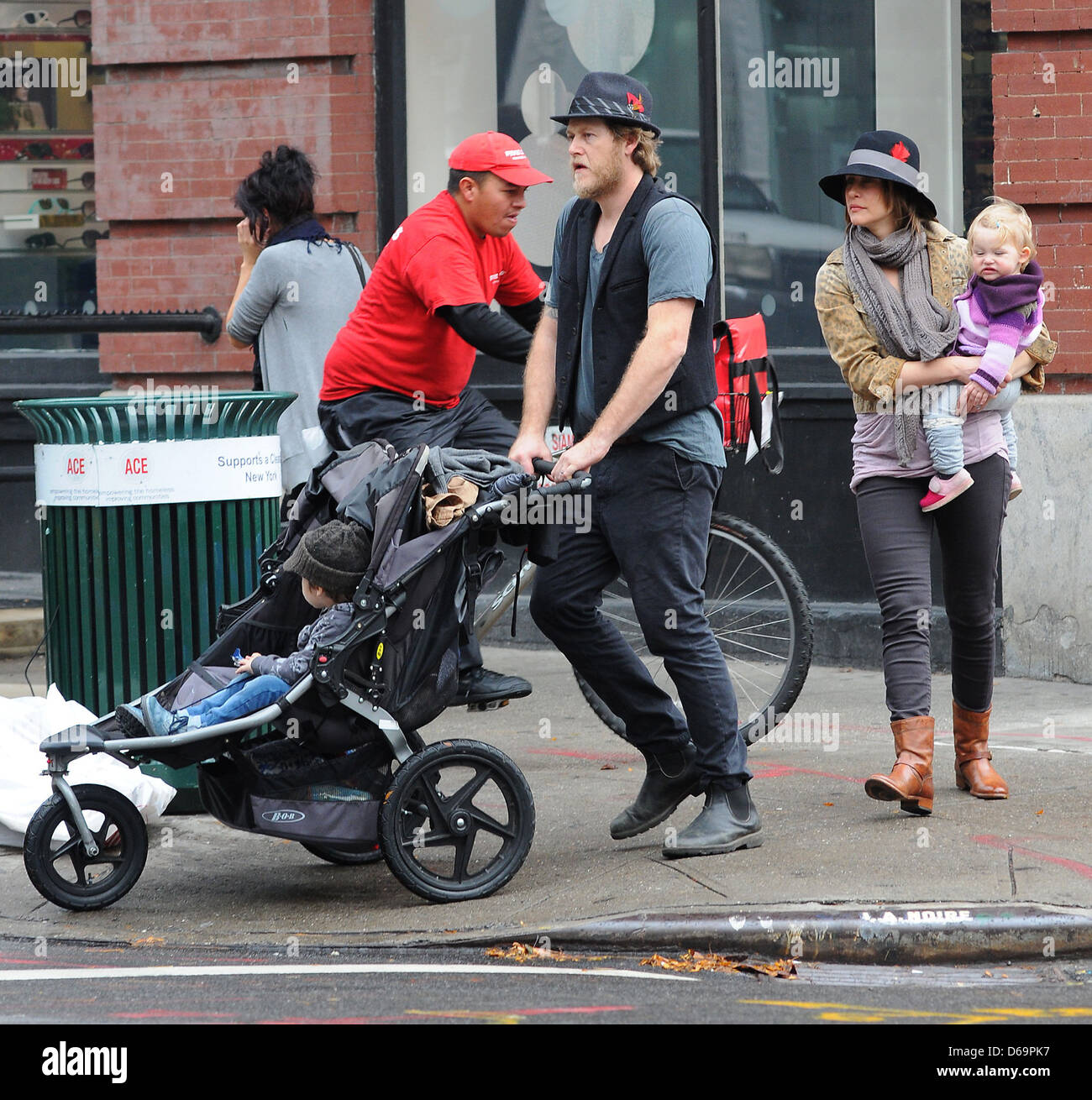 Renn Hawkey Vera Farmiga Gytta Lubov Hawkey und Fynn Hawkey Vera