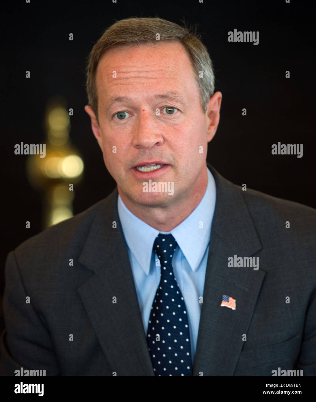 Annapolis, Maryland, USA. 15. April 2013. Gouverneur von Maryland Martin O'Malley steht in der Maryland State House in Annapolis, Maryland, USA, 15. April 2013. Foto: Arno Burgi/Dpa/Alamy Live-Nachrichten Stockfoto