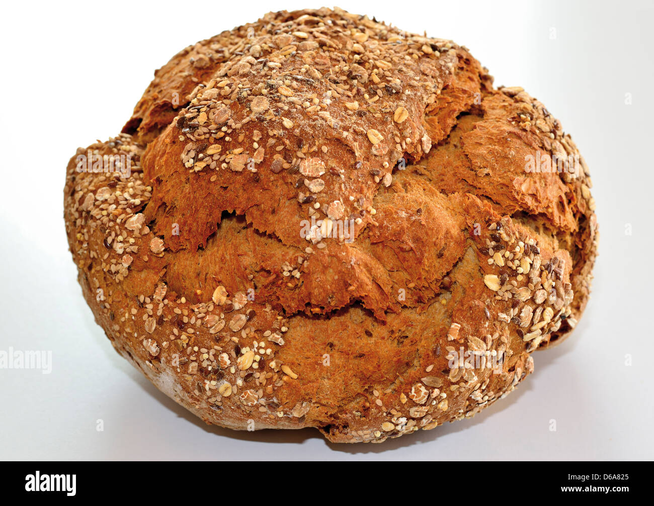 Portugal, Algarve: Rustikale Laib Brot von der Bäckerei/Cafe Padaria de Rogil Stockfoto