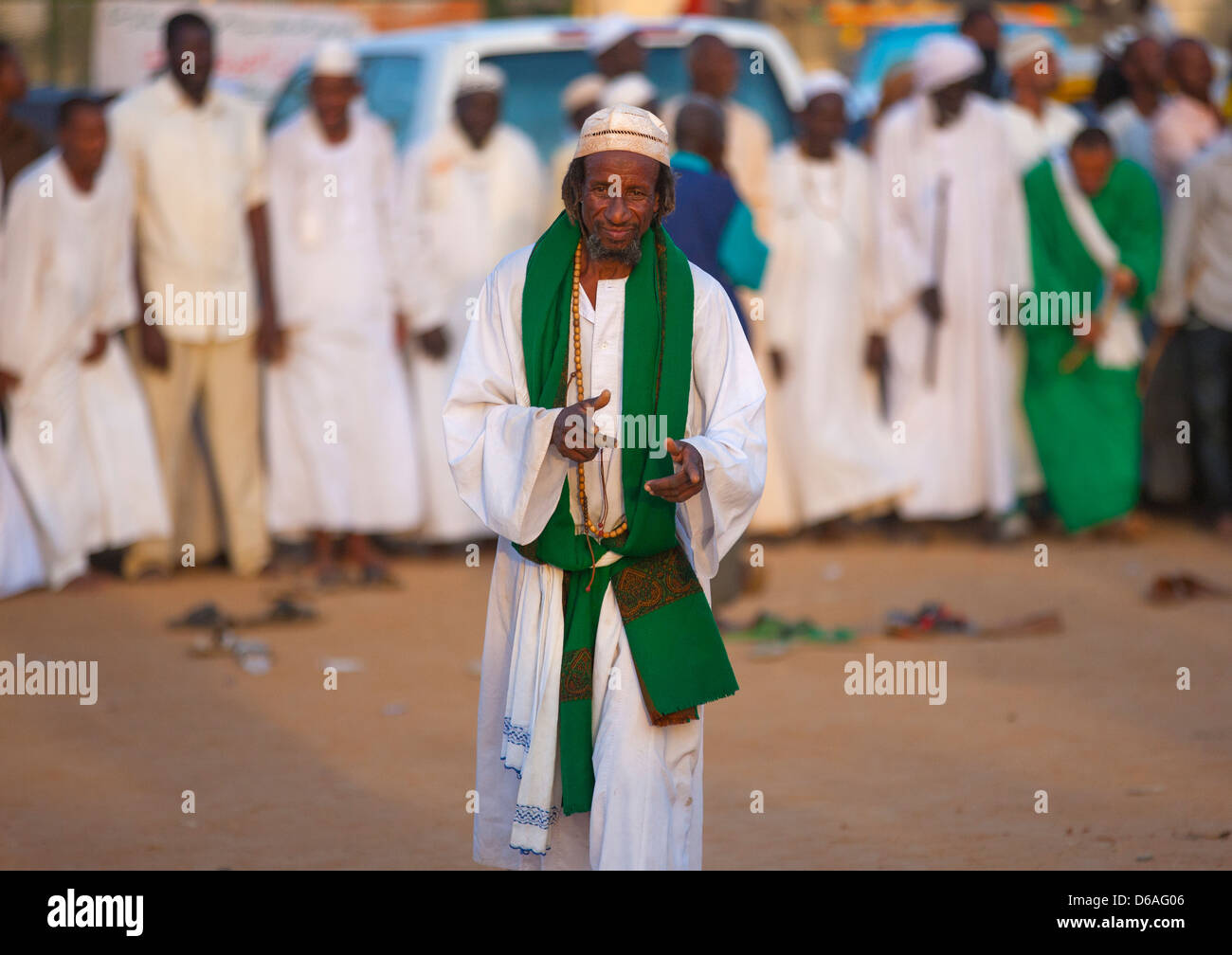 Sufi wirbelnder Derwisch an Omdurman Scheich Hamad El Nil Grab, Khartum, Sudan Stockfoto