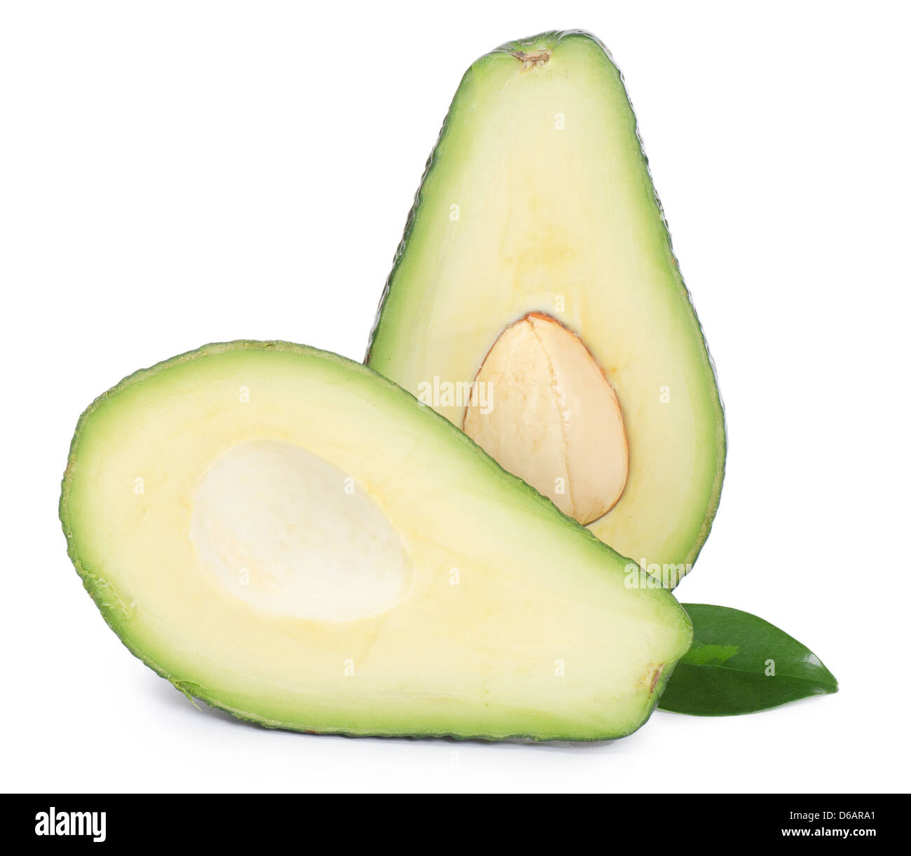 Frische Avocado isoliert auf weißem Hintergrund Stockfoto