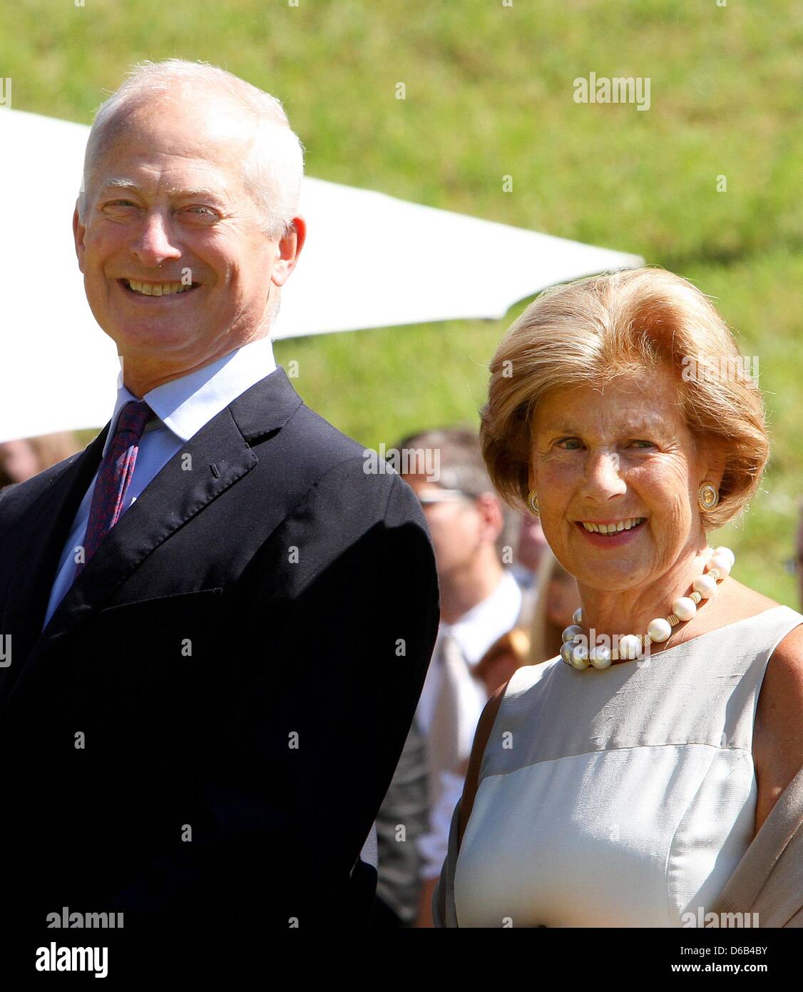 Fürst Hans Adam II. und Prinzessin Marie besuchen die Feierlichkeiten zum Nationalfeiertag am 15. August 2012 in Vaduz, Liechtenstein. Foto: Albert Nieboer Niederlande Stockfoto