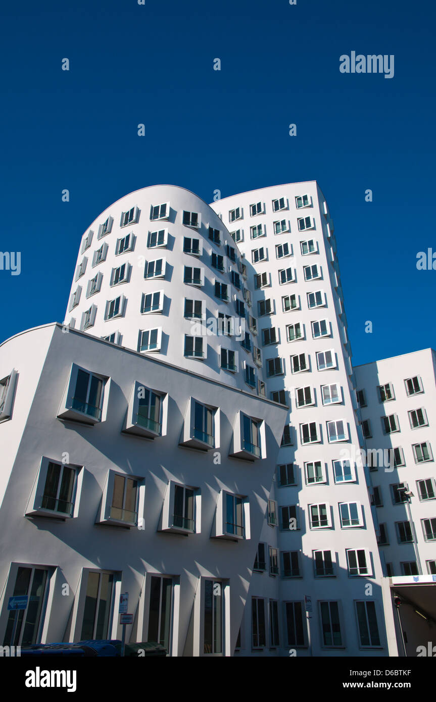 Neuer Zollhof Gebäude durch F Gehry Medienhafen Medienhafen Gegend Düsseldorf City Deutschland Europa Stockfoto