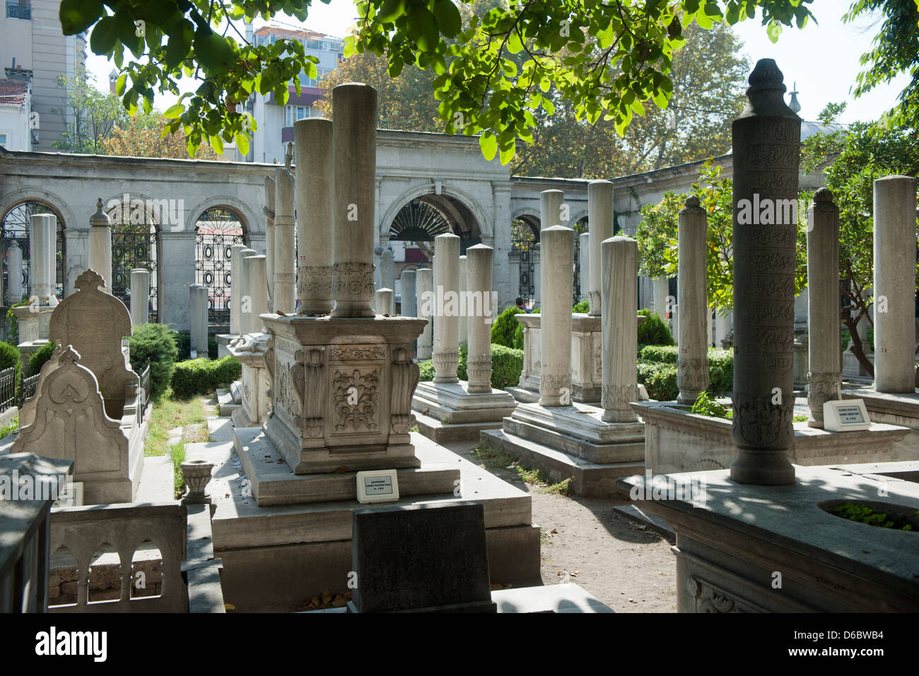 Türkei, Istanbul, Sultanahmet, Divan Yolu, historischer Friedhof Stockfoto