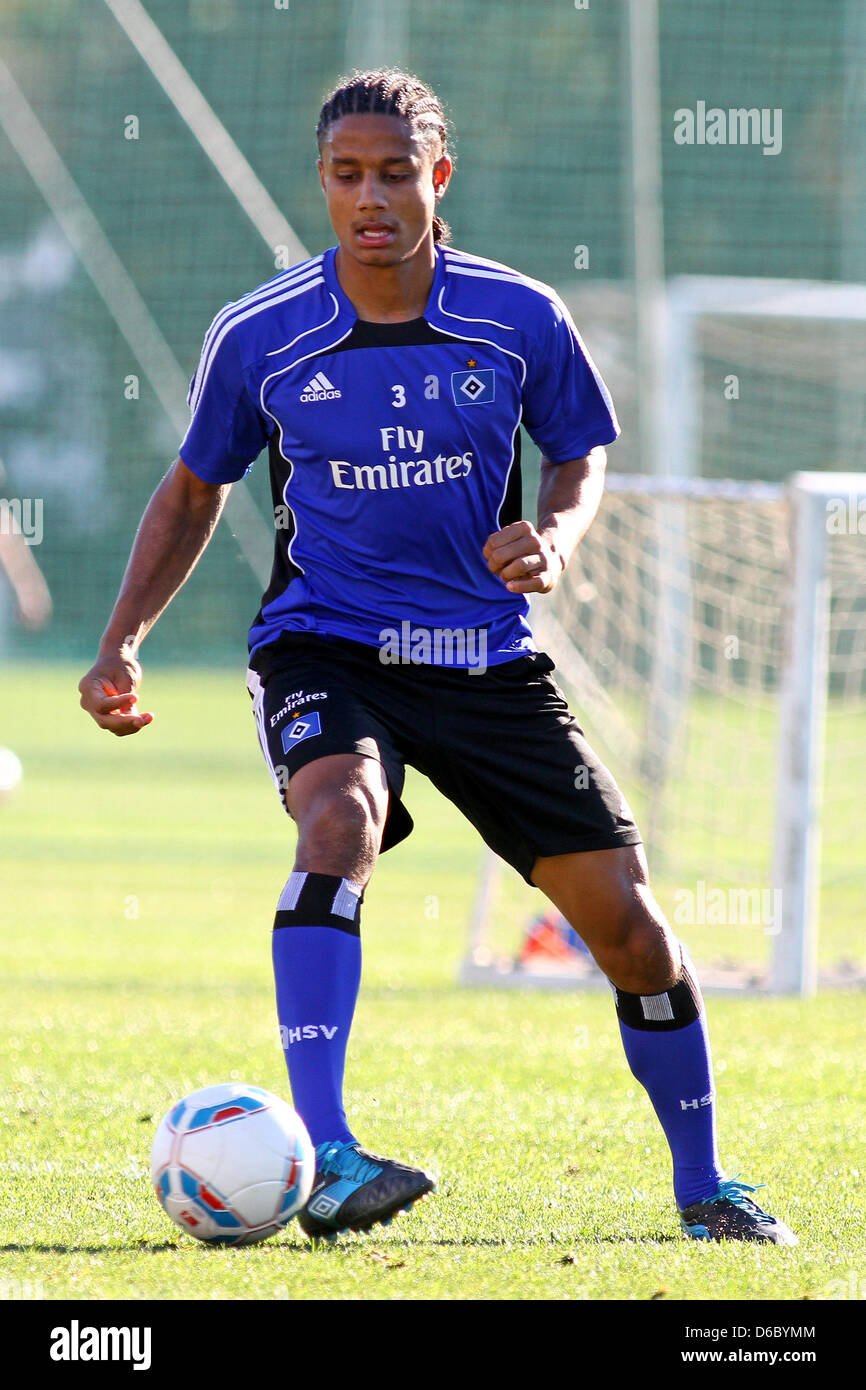 Spieler des Bundesligisten Hamburger SV, Michael Mancienne, Praktiken auf an einem Trainingslager in Marbella, Spanien, Deutschland, 6. Januar 2012. Foto: Kevin Kurek Stockfoto