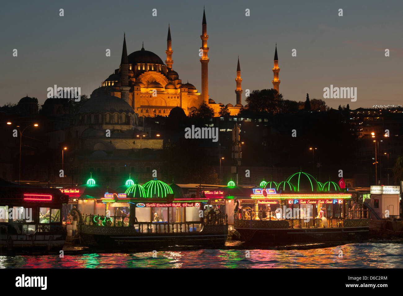 Ägypten, Istanbul, Sirkeci, Rüstem Pasa Camii Und Süleymaniye Stockfoto