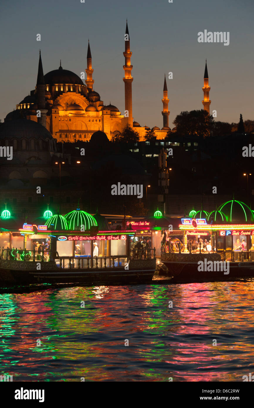 Ägypten, Istanbul, Sirkeci, Rüstem Pasa Camii Und Süleymaniye Stockfoto