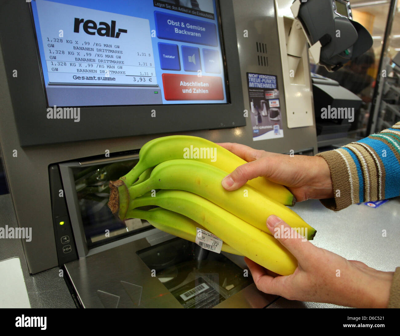 Self Service Tills Stockfotos Und Bilder Kaufen Alamy